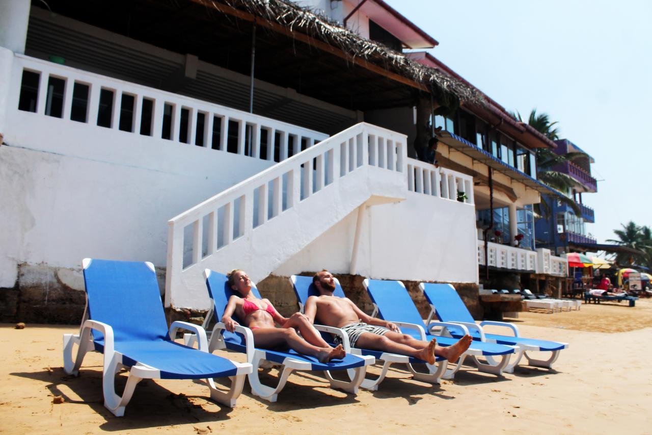 Coral Seas Beach Хиккадува Экстерьер фото