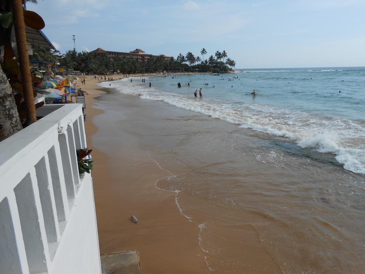 Coral Seas Beach Хиккадува Экстерьер фото