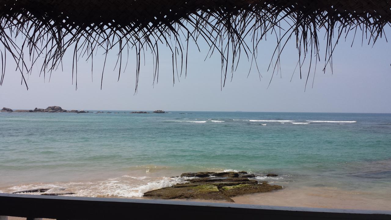 Coral Seas Beach Хиккадува Экстерьер фото
