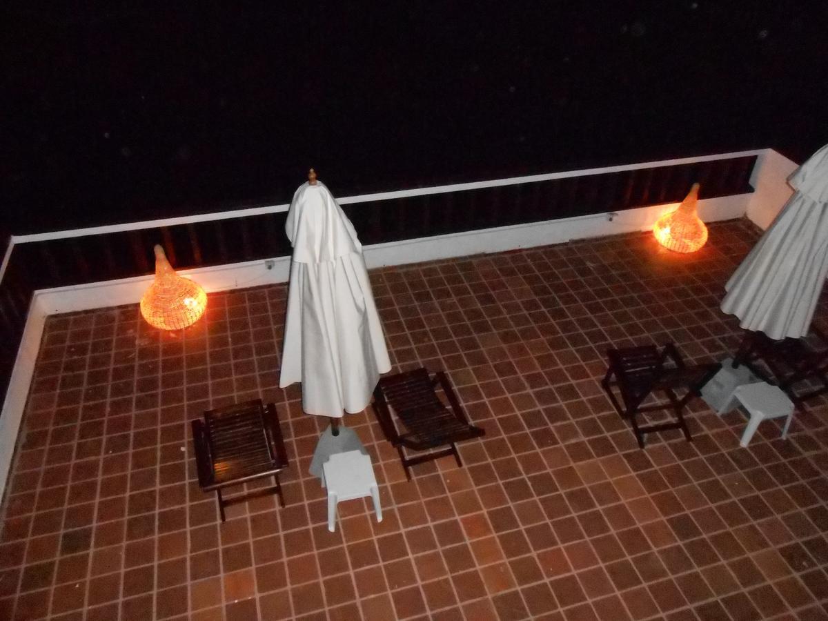 Coral Seas Beach Хиккадува Экстерьер фото