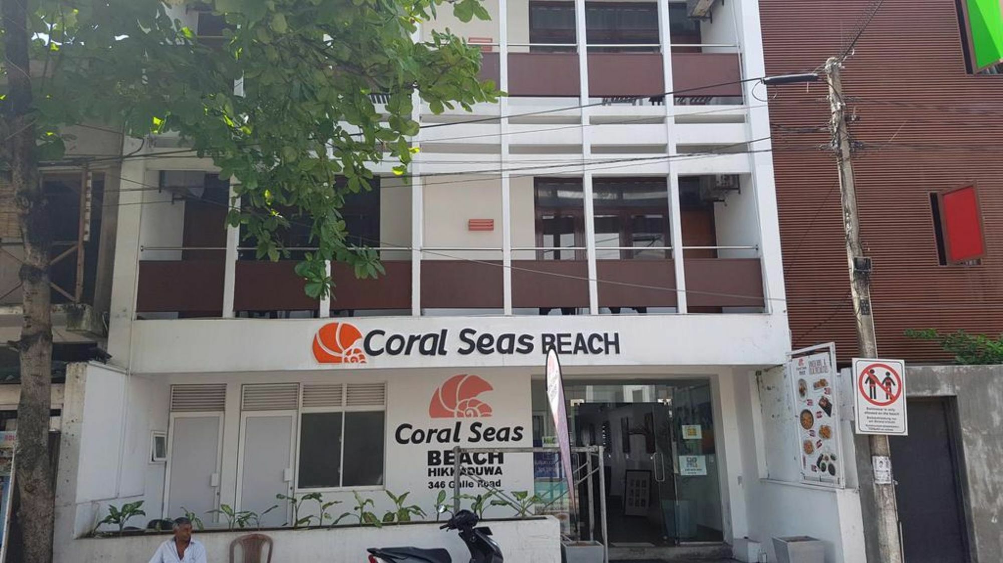 Coral Seas Beach Хиккадува Экстерьер фото